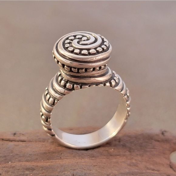 James Avery Jewelry - Retired James Avery Beaded African Swirl Ring